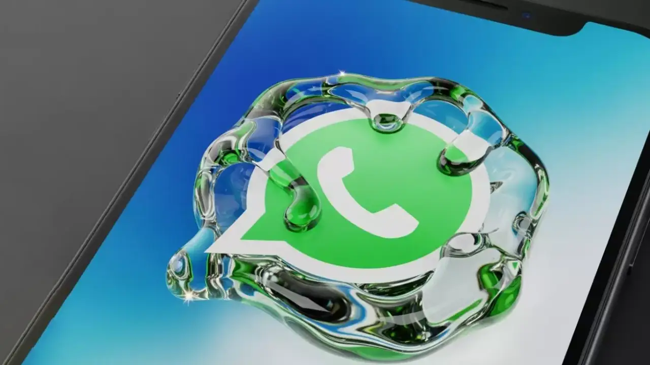WhatsApp Liquid Glass Arayüzü iOS'a Geldi! 4 WhatsApp Liquid Glass.webp
