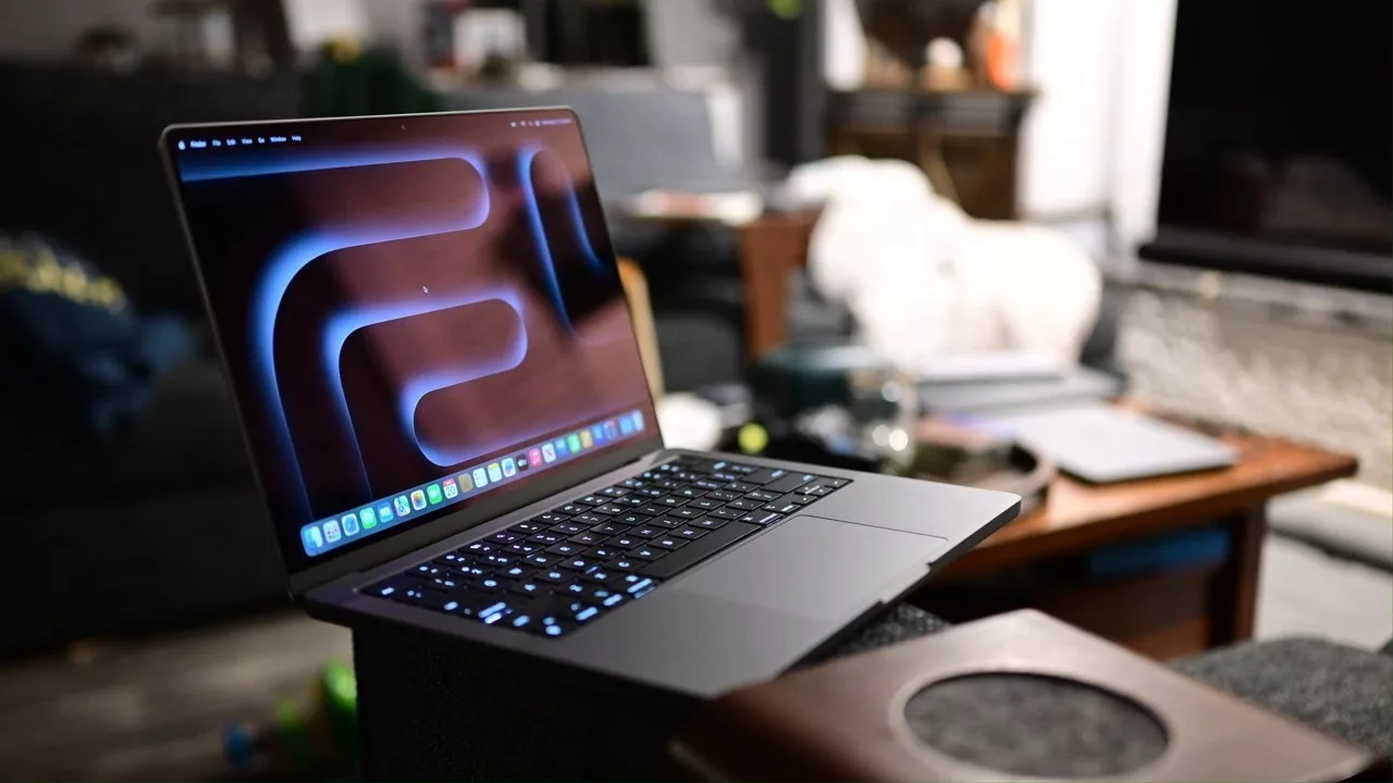 Efsane Geri Dönüyor: Renkli ve Ucuz MacBook Sürprizi 11 efsane geri donuyor renkli ve ucuz macbook surprizi.webp
