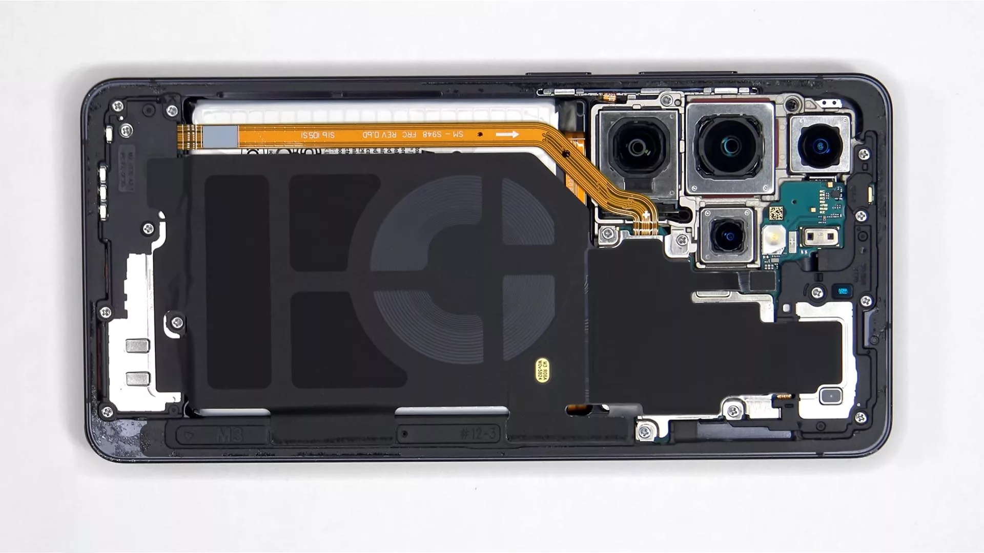 galaxy s26 ultra parcalarina ayrildi tamir ne kadar kolay.webp