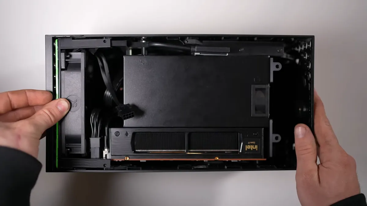 Xbox Series X'in İçine RTX 5060 Taktılar! 7 xbox series xin icine rtx 5060 taktilar.webp