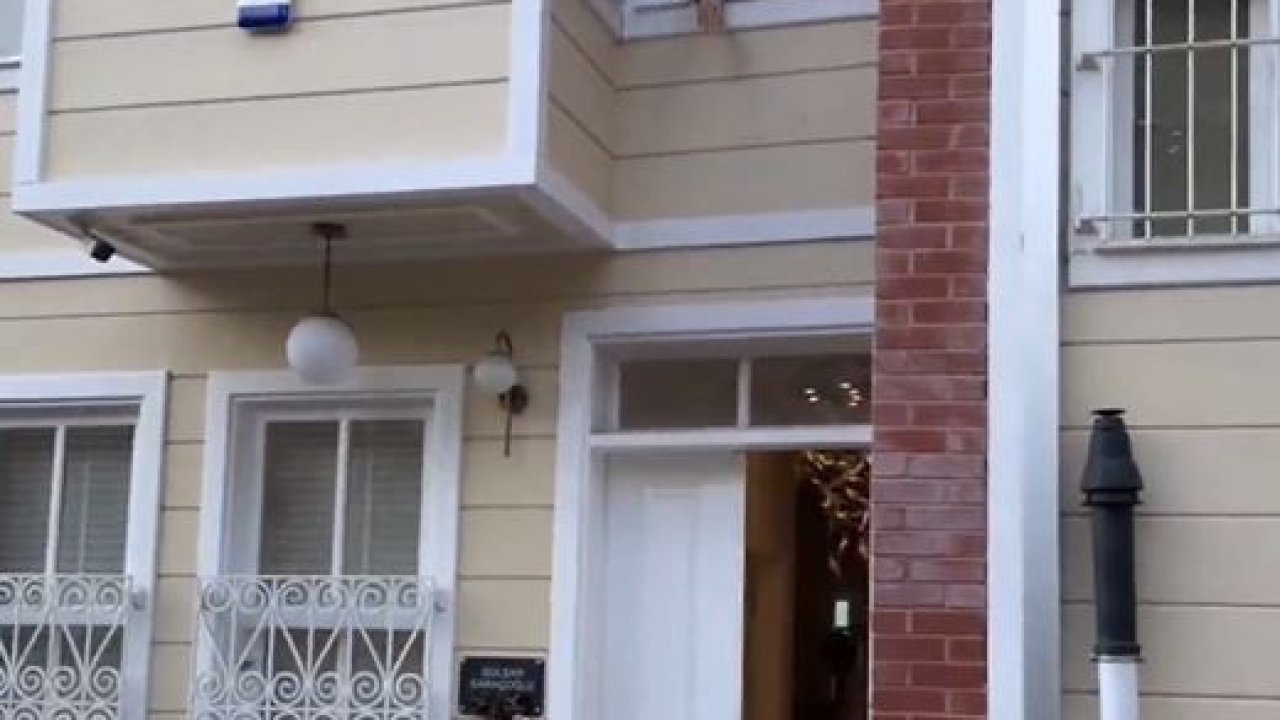 Camdan Seslenip Gülben Ergen’e Esprili “Sipariş” Verdi! 1 557313