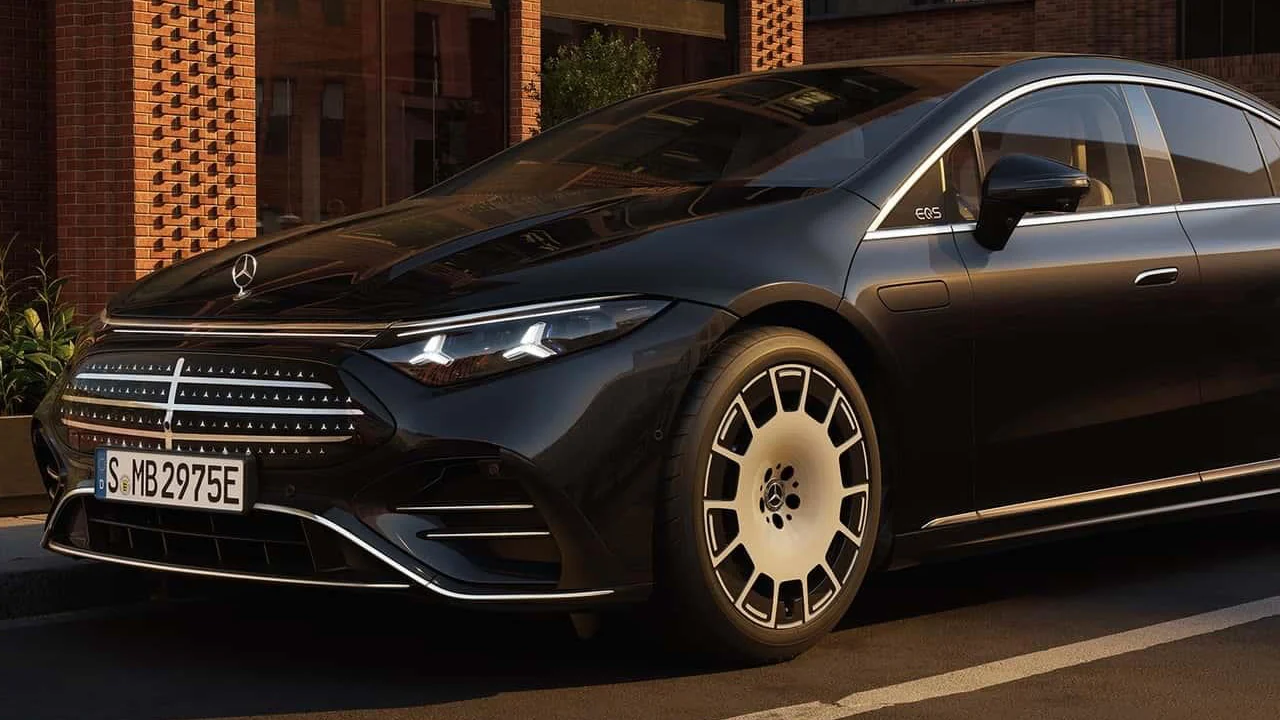 Yeni Mercedes Benz EQS 926 KM Menzil ile Tanitildi.webp