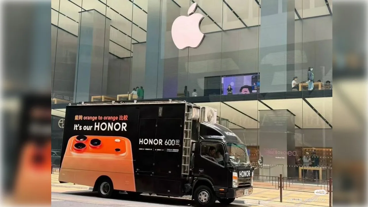 apple magazasi onunde honor 600 ruzgari.webp