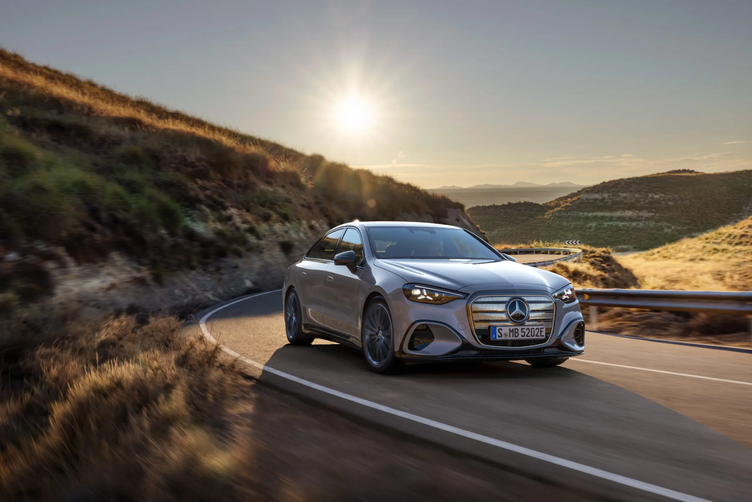 Mercedes-Benz Tamamen Elektrikli Yeni C-Serisi'ni Tanıttı! 10 mercedes benz tamamen elektrikli yeni c serisini tanitti scaled.webp