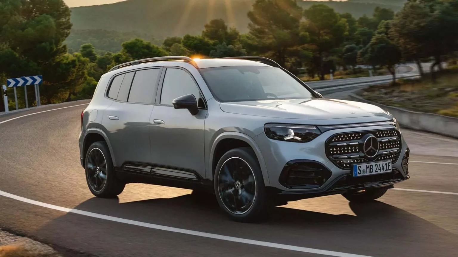 mercedesden turkiyeye ozel elektrikli glb geldi iste fiyati ve ozellikleri.webp