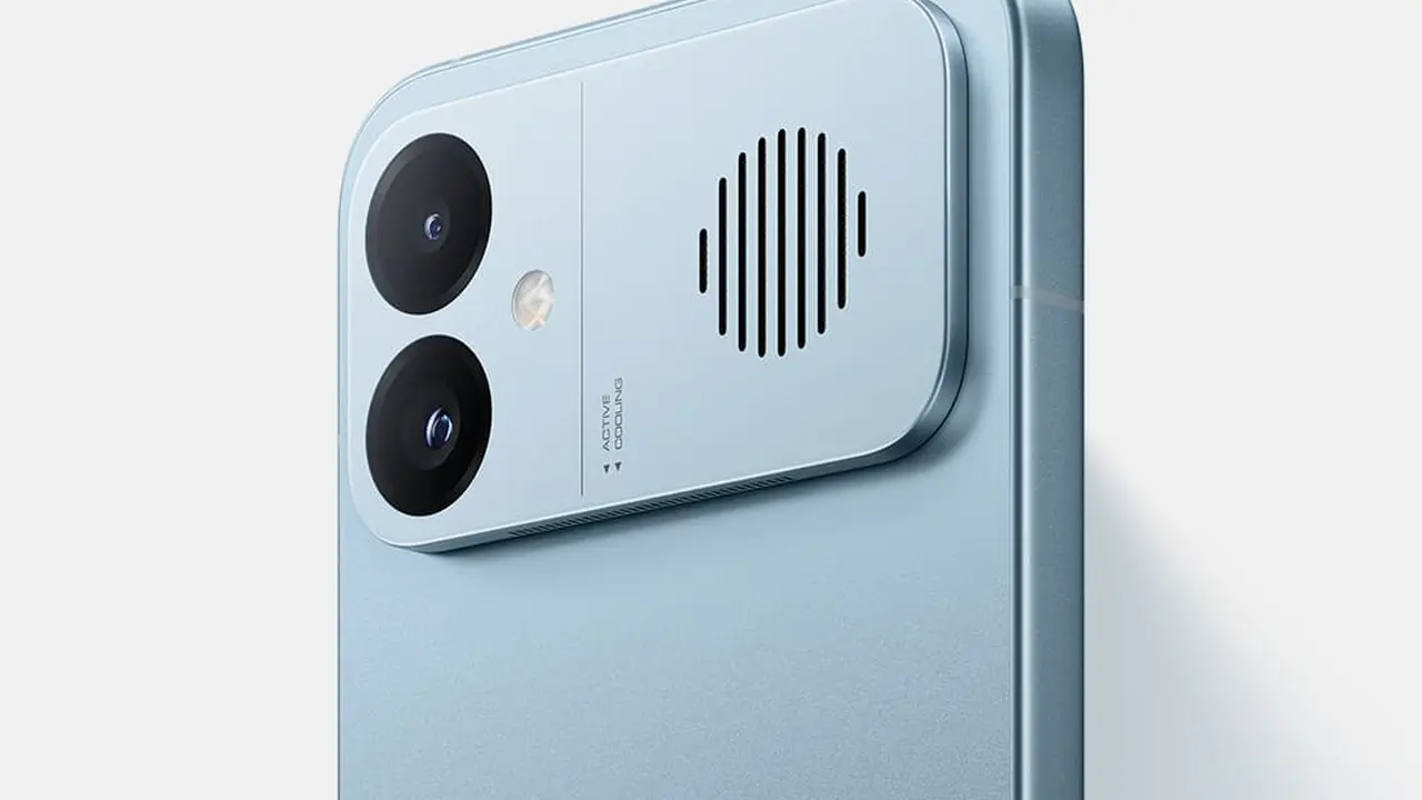 redmi k90 max sky blue rengiyle tanitim oncesinde gorucuye cikti.webp