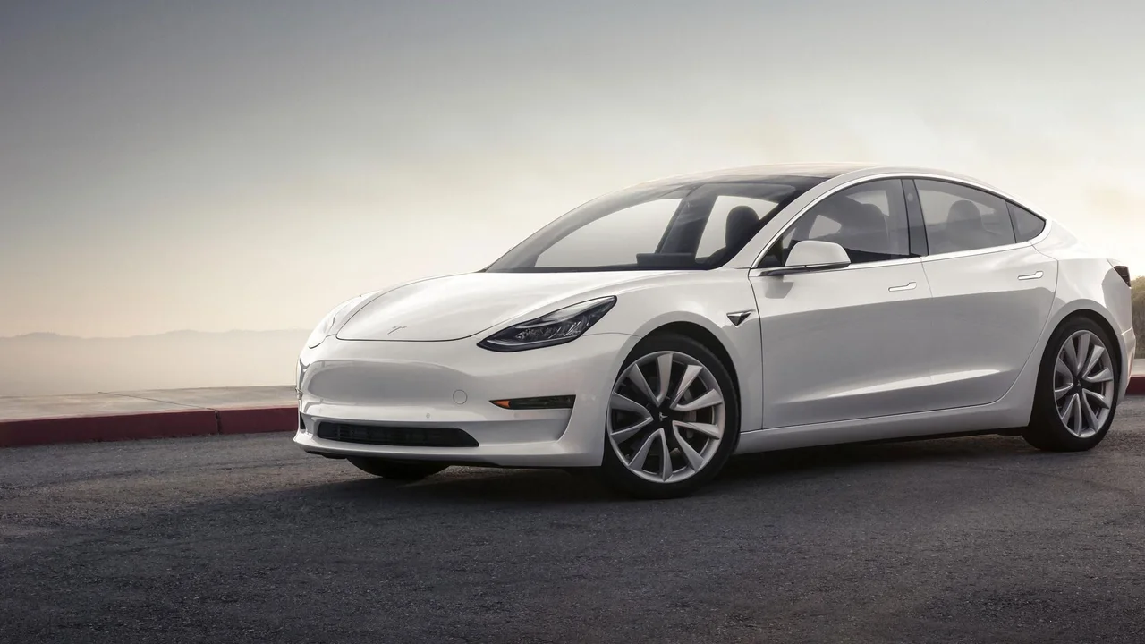 Tesla'dan Bir Yıllık Ücretsiz Şarj Hediyesi! 20 tesladan bir yillik ucretsiz sarj hediyesi.webp