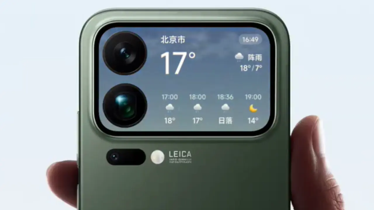 xiaomi 17 pro arka ekranina gercek zamanli hava durumu geldi.webp