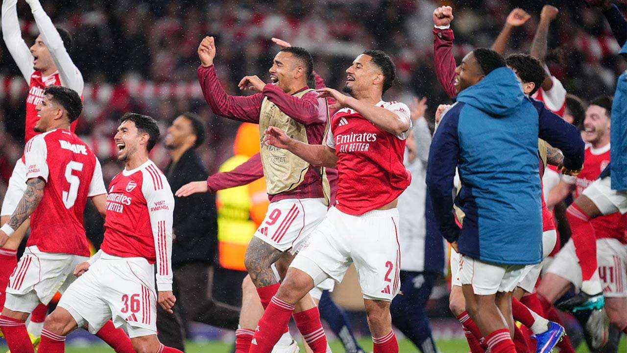 22 yıllık hasret sona erdi! Arsenal, Premier Lig şampiyonu oldu 1 559196