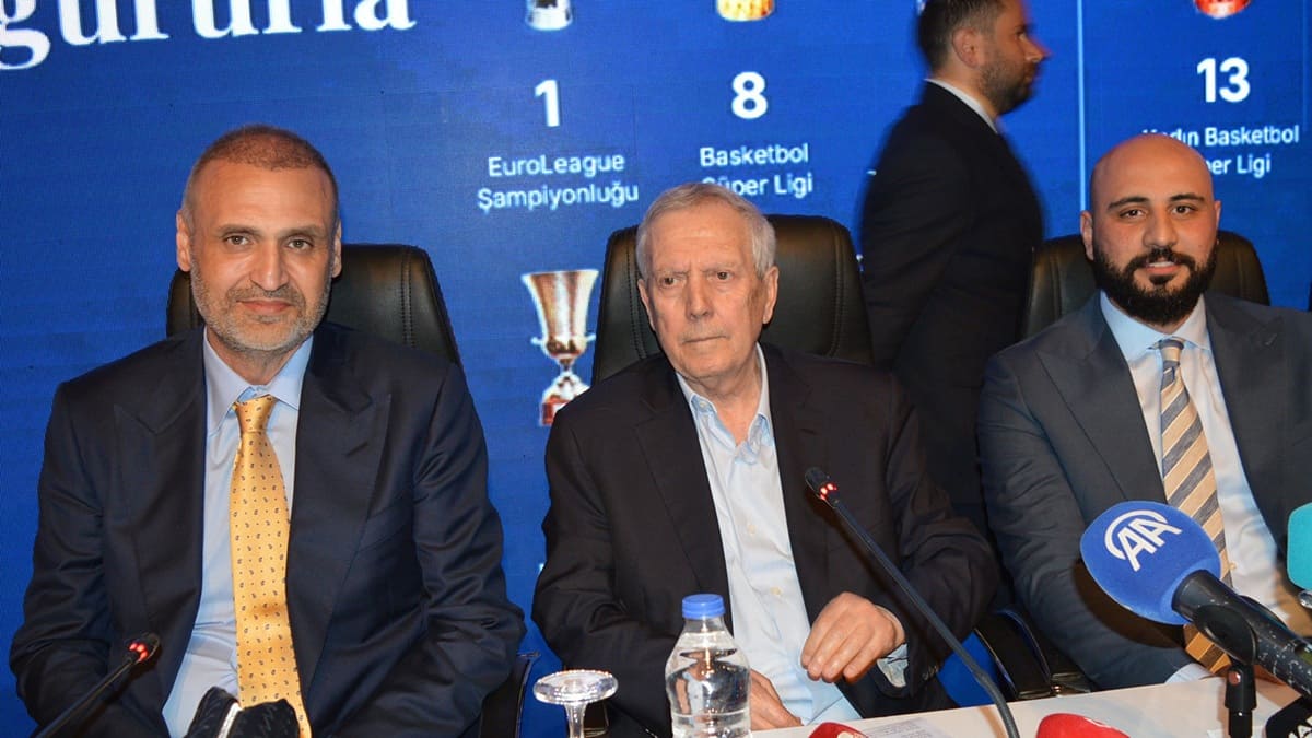 Aziz Yıldırım’dan kongre öncesi dikkat çeken mesaj: “Fenerbahçe yeniden şahlanacak” 3 559508