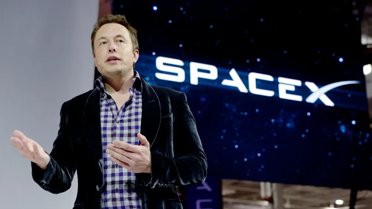 elon musk marsta koloni kurabilirse 200 milyon dolar kazanacak.webp