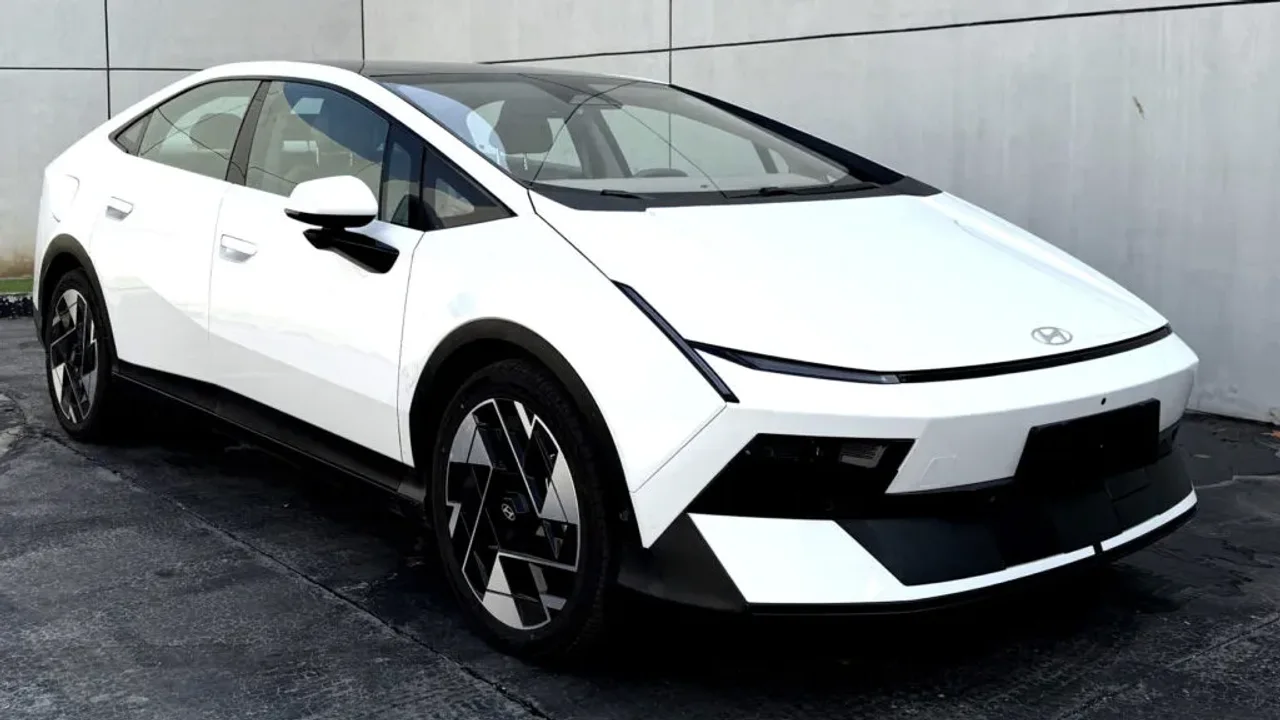 Hyundai'nin Elektrikli Hatchback'i Ioniq V Tanıtıldı 1 hyundainin elektrikli hatchbacki ioniq v tanitildi.webp