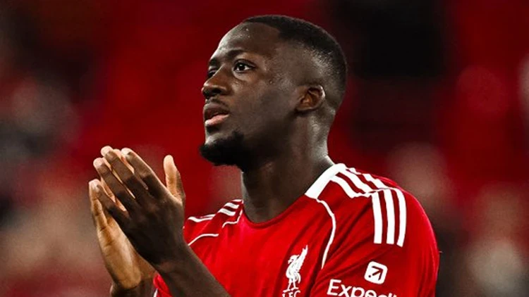 Liverpool'da flaş ayrılık! Yıldız savunmacı takıma veda etti 10 559797