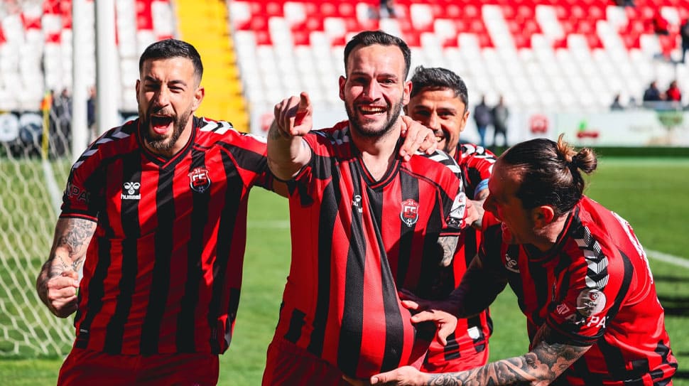 Erzincanspor'da teknik direktör belli oldu! Mustafa Sarıgül ile imzalar atıldı 5 559868