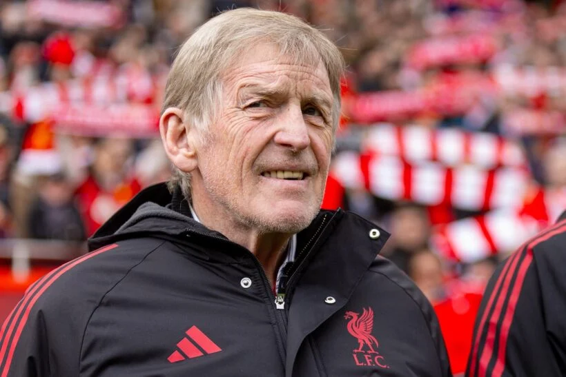 Liverpool efsanesinden üzen haber! Kenny Dalglish kanser tedavisi görüyor 11 559969