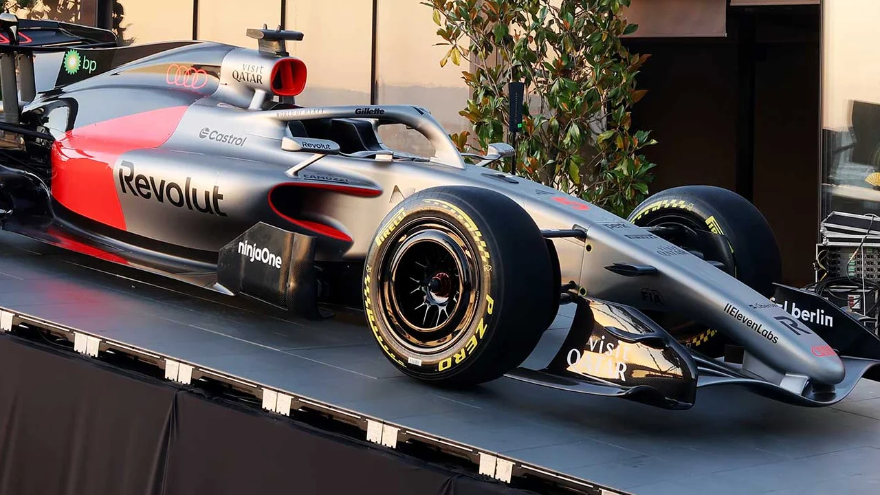 İstanbul'da Formula 1 Rüzgarı: Audi R26 Showcar Galataport'ta Sahneye Çıktı 19 Audi R26.webp