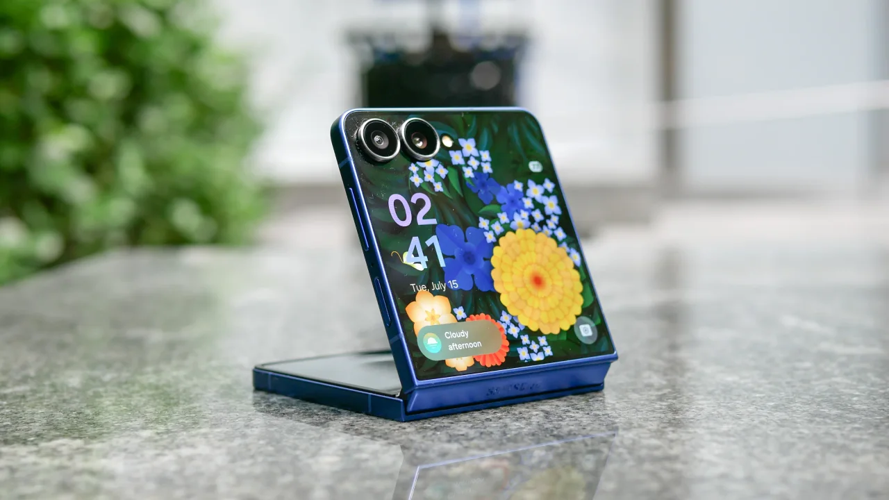 Galaxy Z Flip 8 Hangi İşlemciyle Gelecek? 2 galaxy z flip 8 hangi islemciyle gelecek.webp