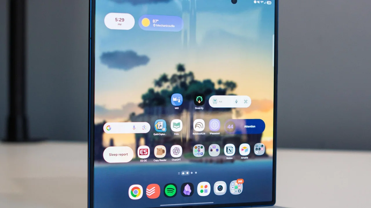 Galaxy Z Fold8 Wide Kanlı Canlı Görüntülendi 21 galaxy z fold8 wide kanli canli goruntulendi.webp