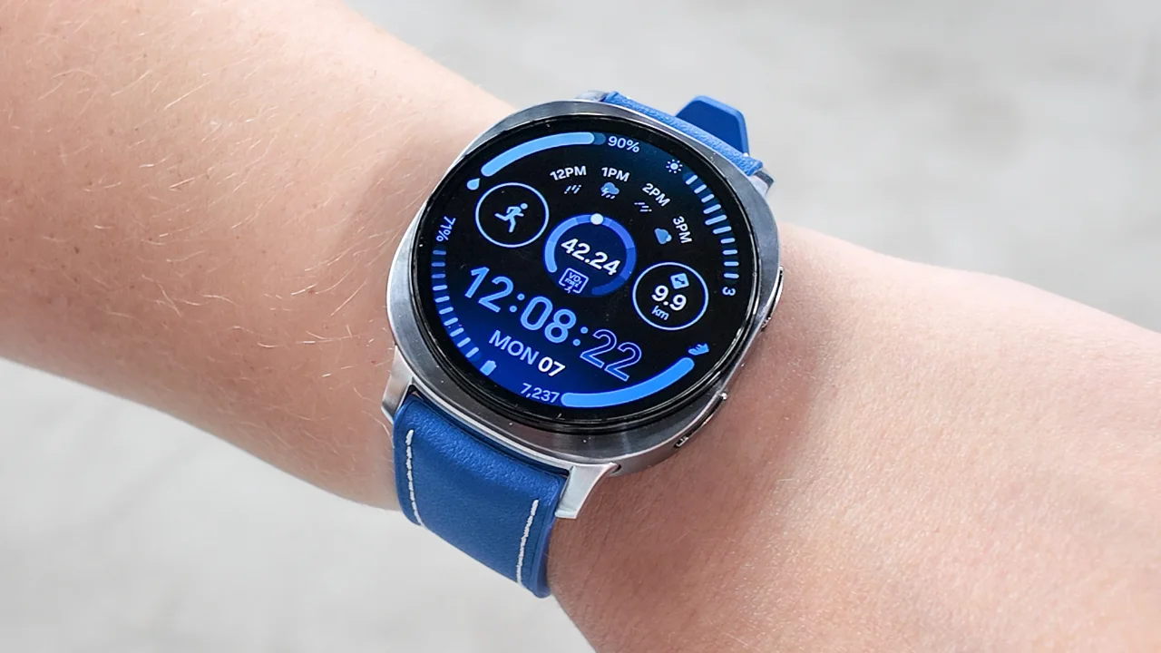 Yeni Galaxy Watch Qualcomm İşlemci ve Büyük Bataryayla Geliyor 2 yeni galaxy watch qualcomm islemci ve buyuk bataryayla geliyor.webp